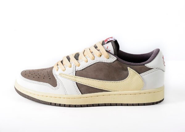 37 Jordan 1 Retro Low OG SP Travis Scott "Reverse Mocha"